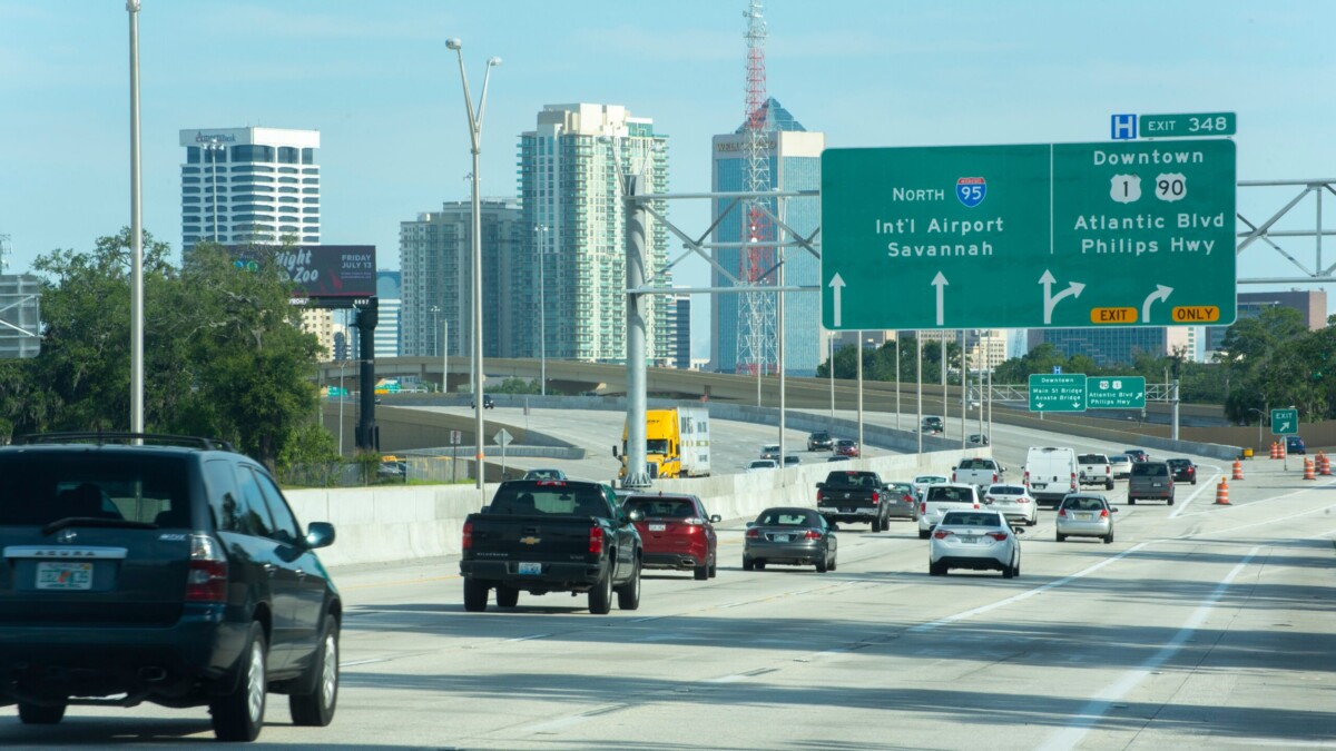 Traffic flows toward Downtown Jacksonville just after rush hour.