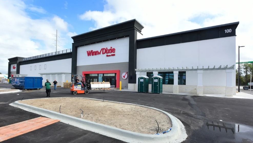 Featured image for “Winn-Dixie builds new store from the ground up — its first in a decade”
