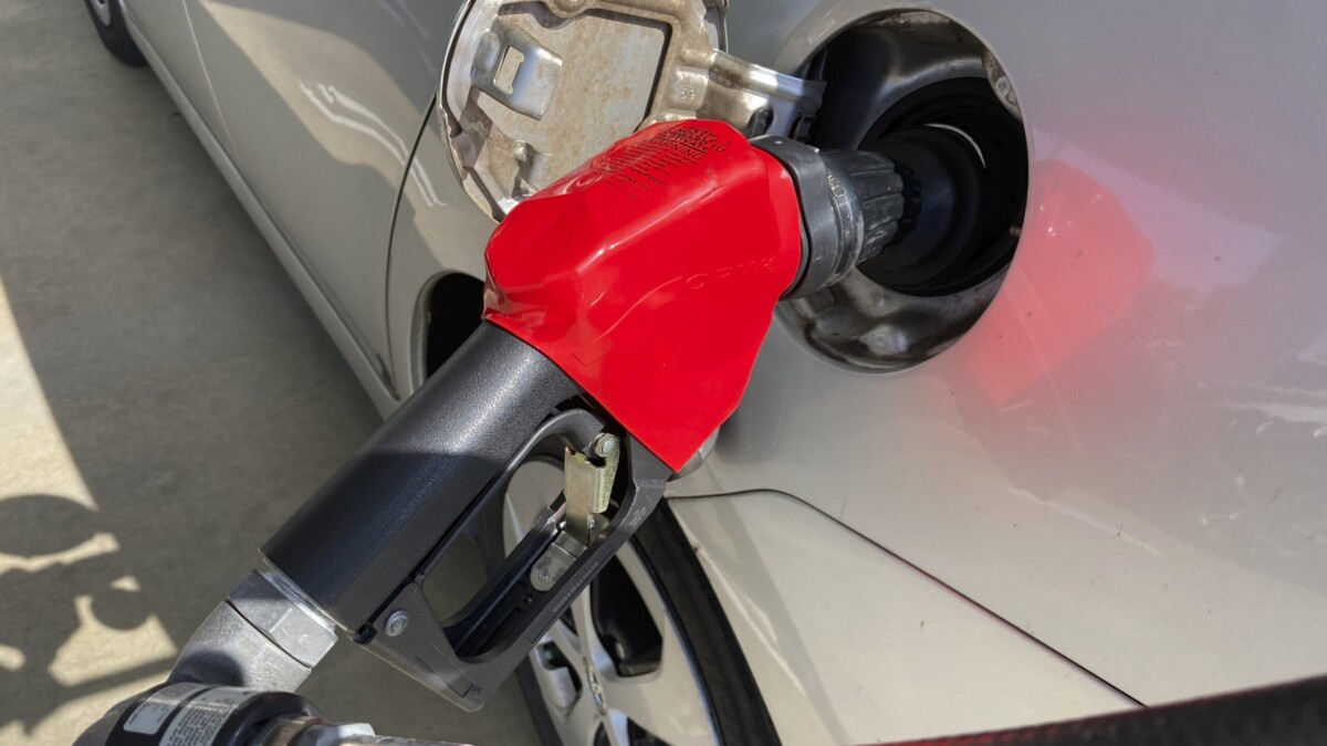 Gas prices in 2024 shouldn't pinch motorists as much as the past two years, GasBuddy says.