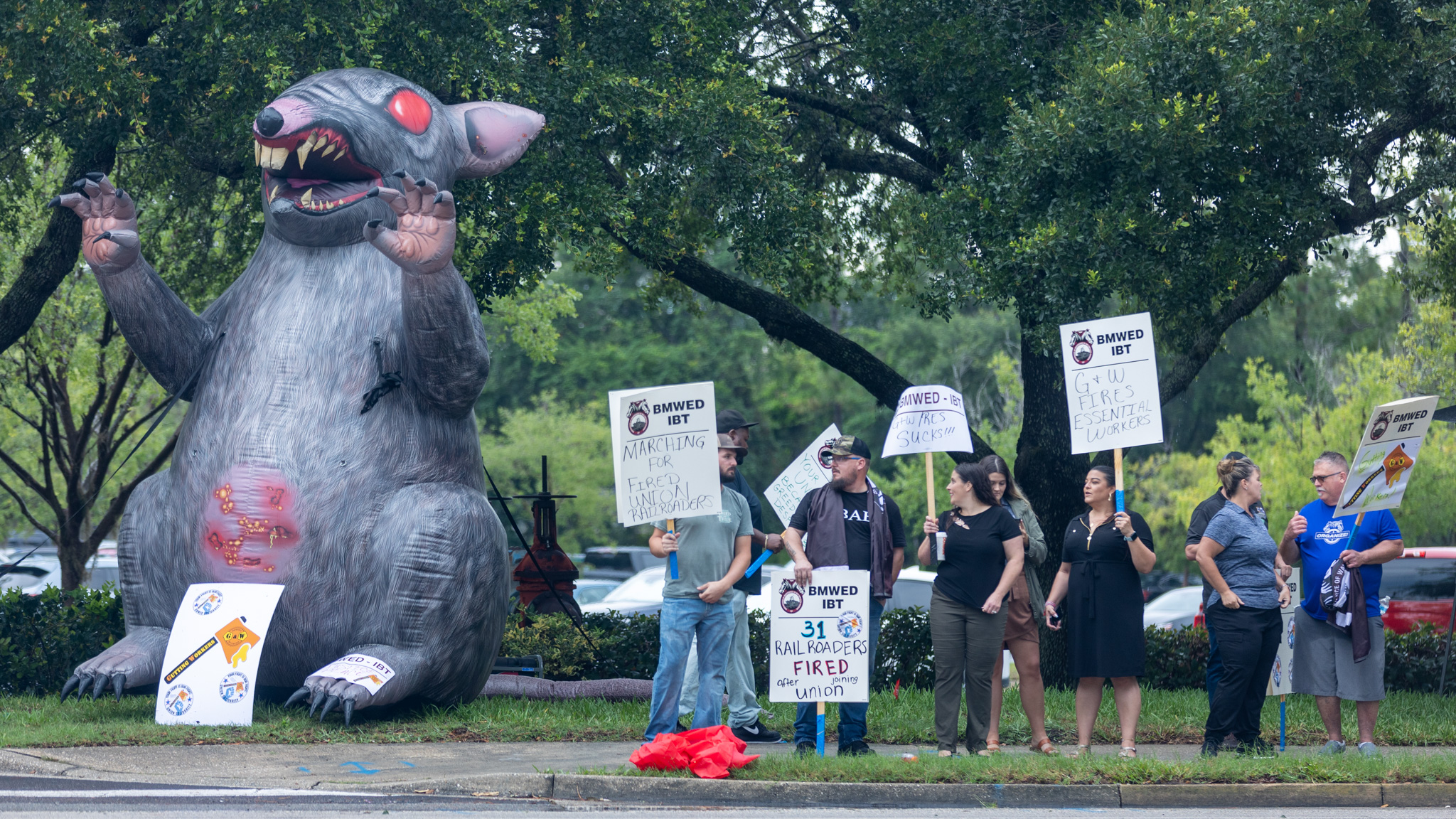Featured image for “Teamsters demonstrate outside Jacksonville railroad accused of union busting”