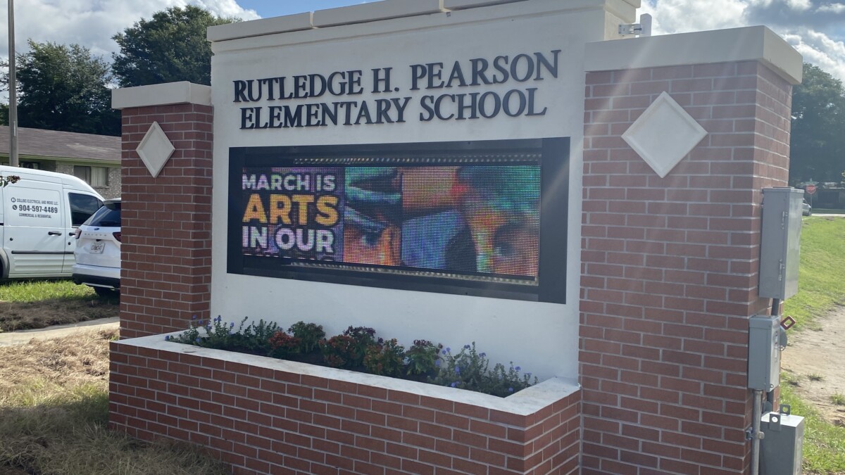 Rutledge H Pearson Elementary School sign