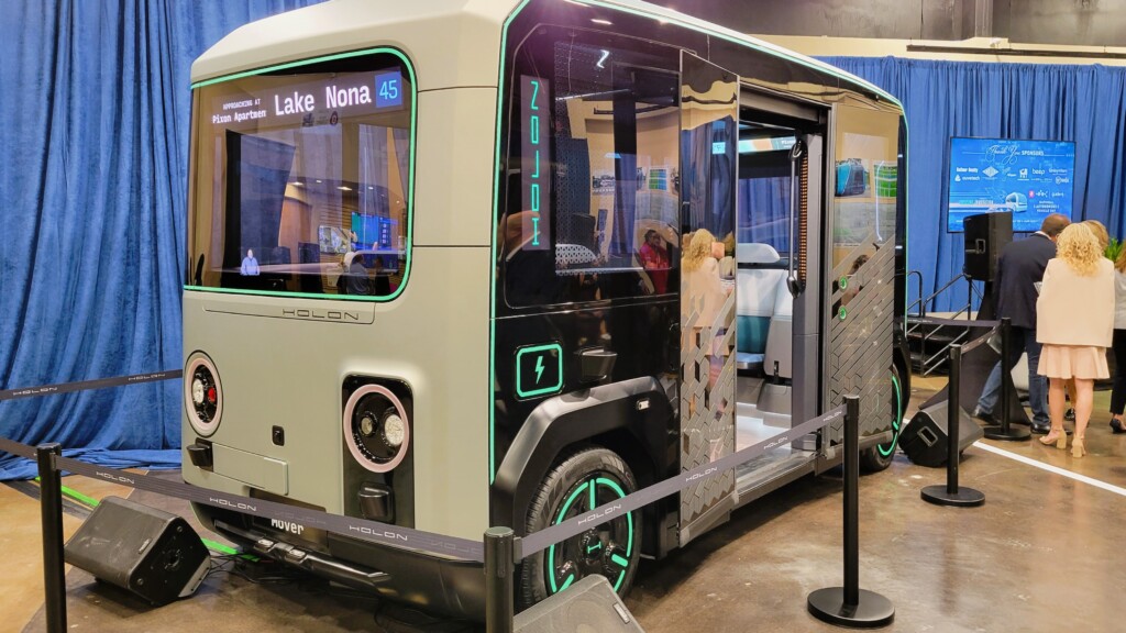 Autonomous electric mini-buses like this one could be used on the U2C's Bay Street corridor.