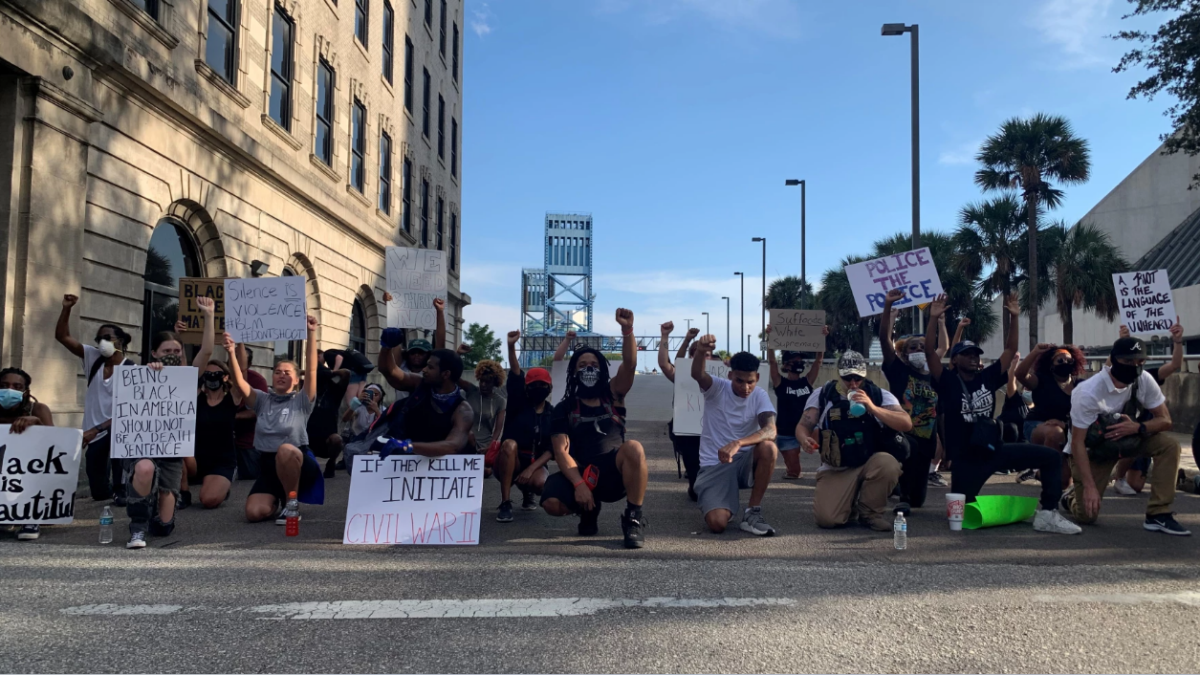 Protesters block the Main Street Bridge in Jacksonville in the summer of 2020.