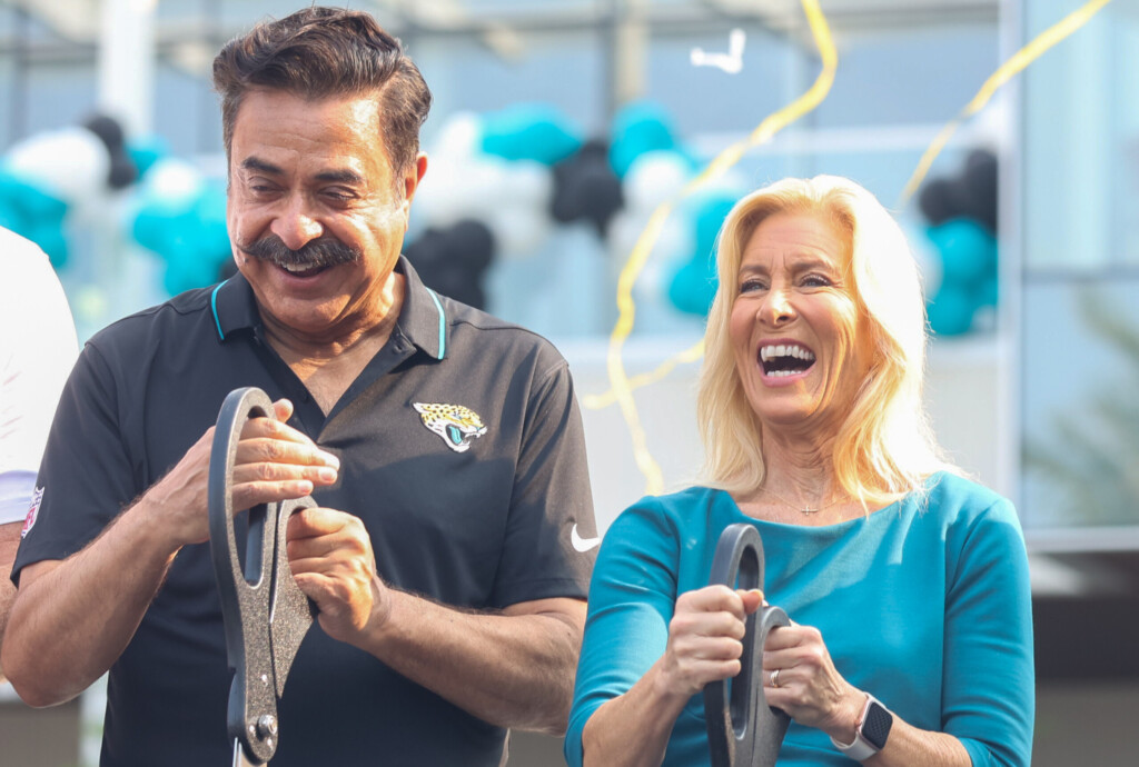 Jaguars' $120 million football performance center approved