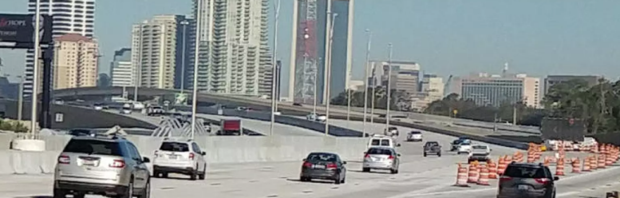 Northbound motorists approach Downtown Jacksonville on Interstate 95. | Bill Bortzfield, WJCT News 89.9