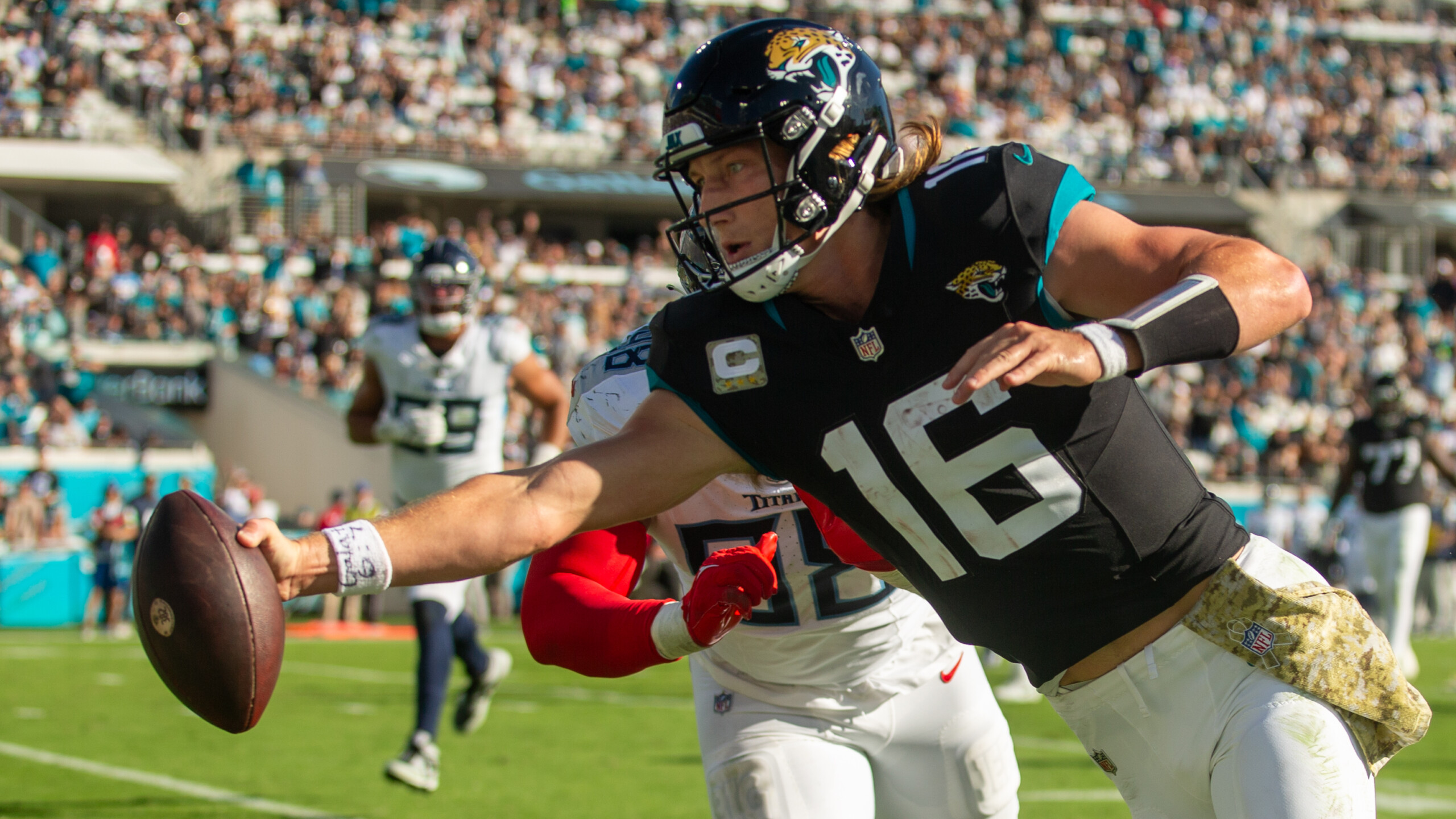 Featured image for “SPORTS | Back on track: Jaguars’ whipping of Titans calms concerns”