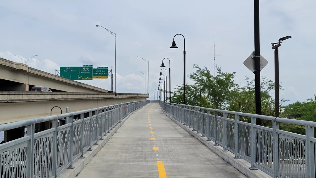 The Fuller Warren Shared Use Path is 12 feet wide, designed for bicycle and walkers. | Dan Scanlan, Jacksonville Today