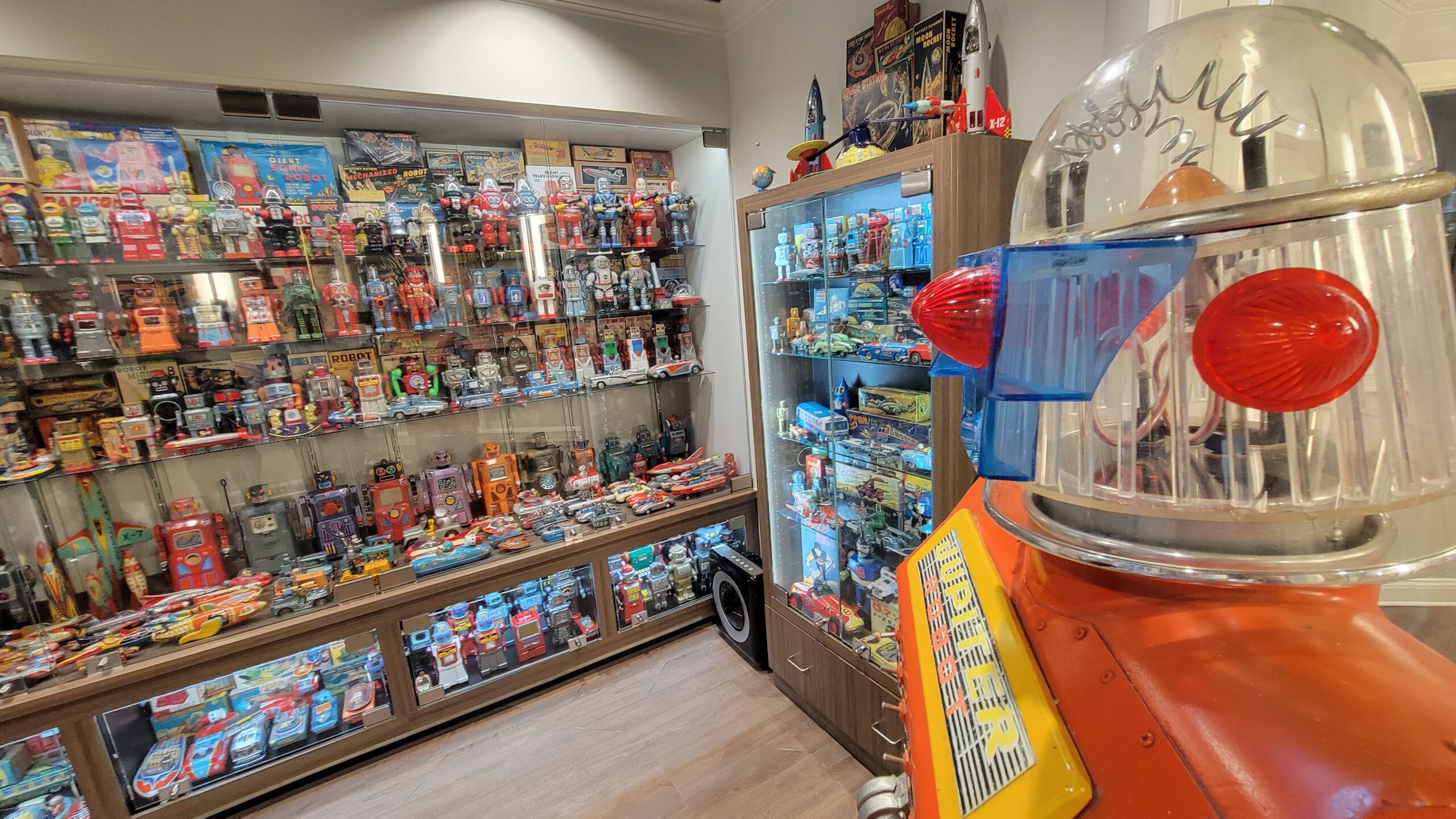 Featured image for “Danger Will Robinson: Robots and sci-fi toys fill Sawgrass museum”