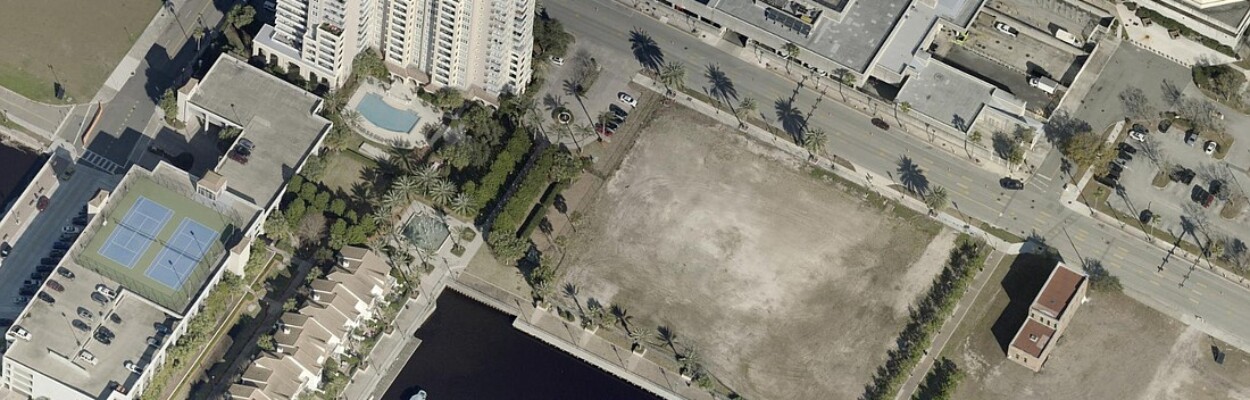 The vacant Berkman II property on East Bay Street is east of The Plaza at Berkman Plaza & Marina condominiums. | Jacksonville Daily Record