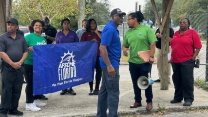 Featured image for “Duval Schools food workers could strike over contract”