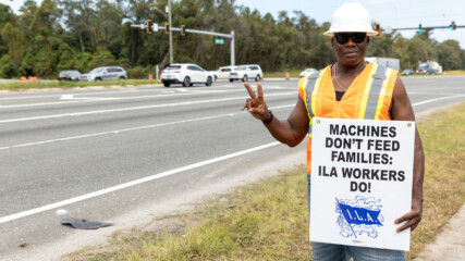 Featured image for “Jacksonville Longshoremen demonstrate amid national work stoppage”