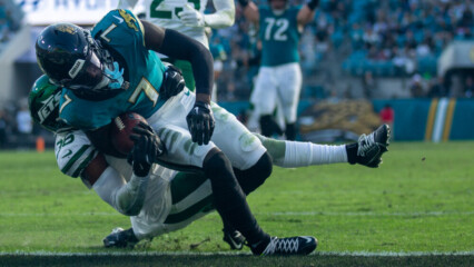 Featured image for “SPORTS | Jaguars lose to Jets in entertaining game”