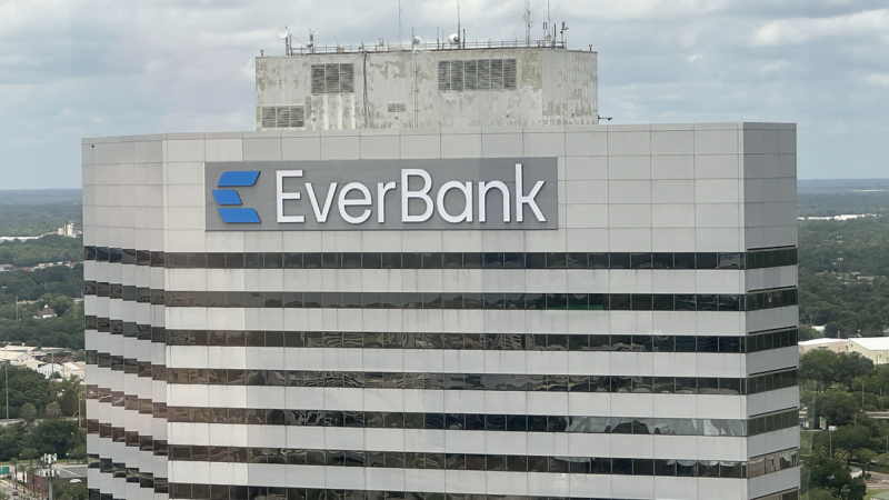 Featured image for “EverBank seeks to acquire 25 Sterling branches in California”