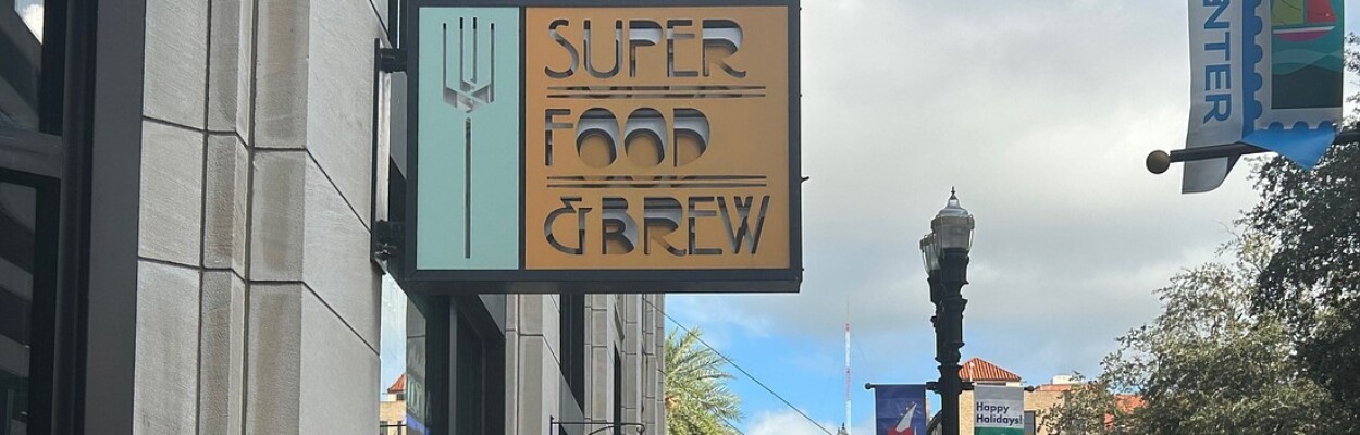 Super Food & Brew sign