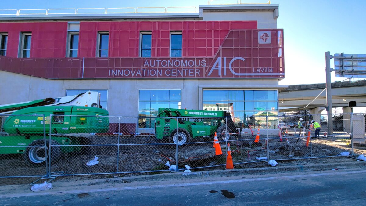 JTA tests self-driving vans along Bay Street | Jacksonville Today