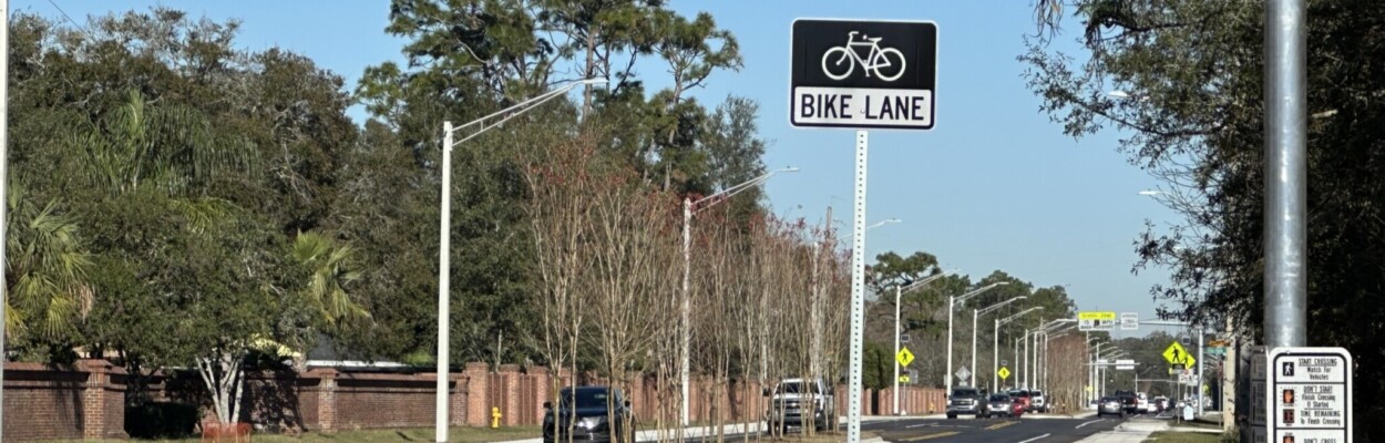 Streetlights on San Pablo Road