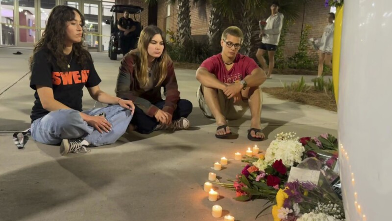 Featured image for “Florida will review security on campuses after FSU shooting”