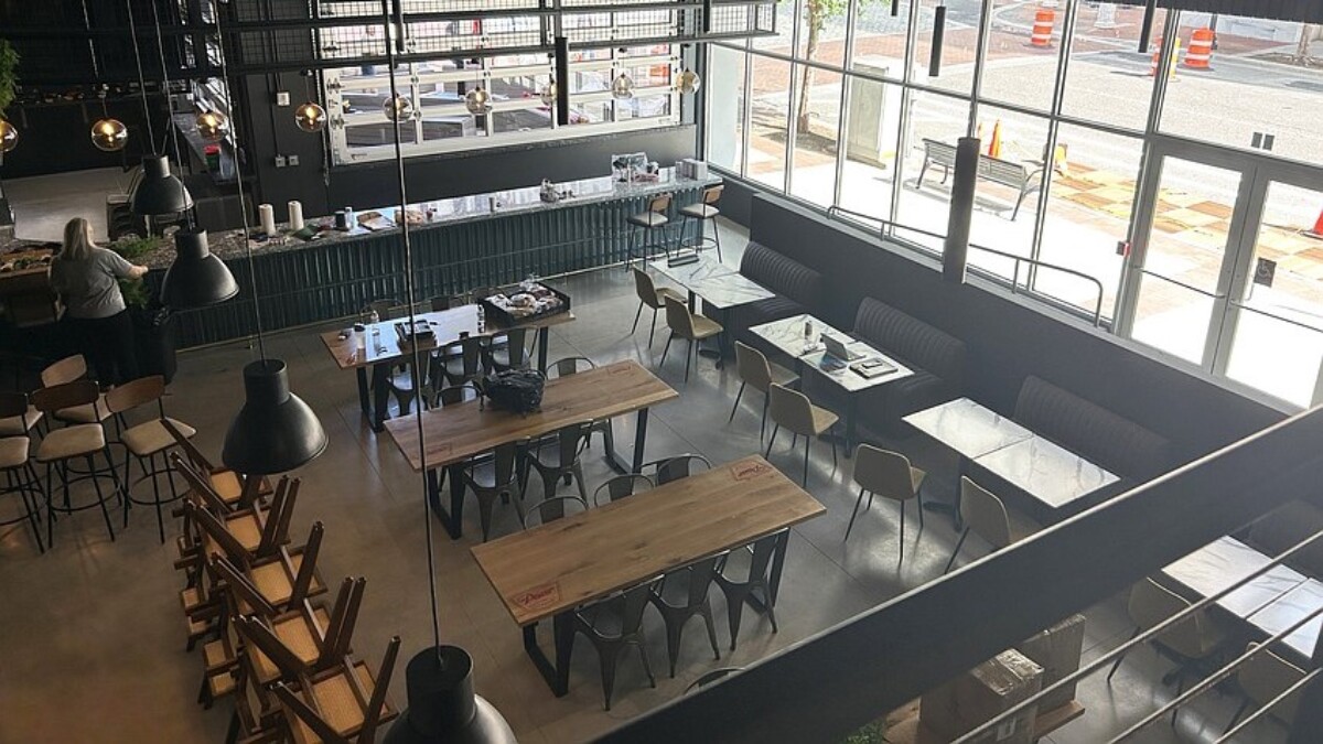 Pour Taproom inside