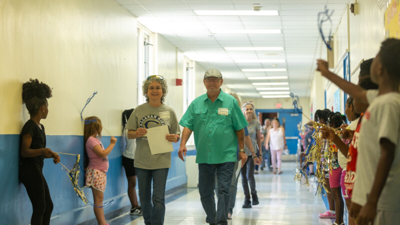 PHOTO ESSAY | Jacksonville schools mark closures with smiles amid ...