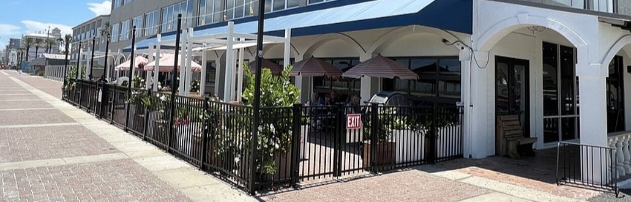 The patio of Sizemore's Coastal Kitchen