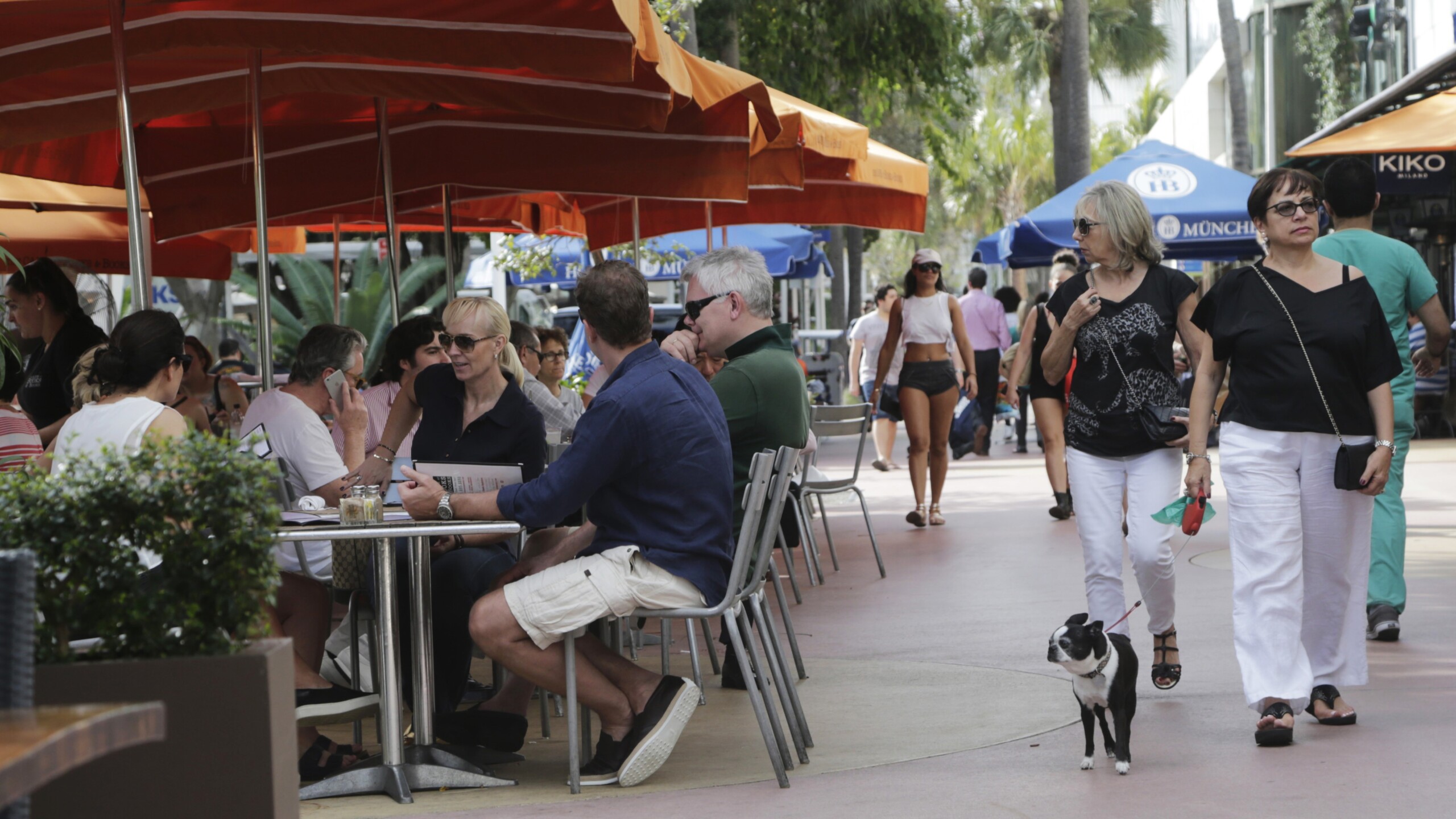 People dining outside in Miami Beach