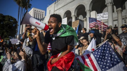 Featured image for “Jacksonville man accused of threatening anti-Trump protesters”