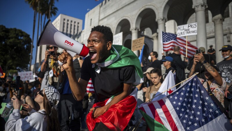 Featured image for “Jacksonville man accused of threatening anti-Trump protesters”
