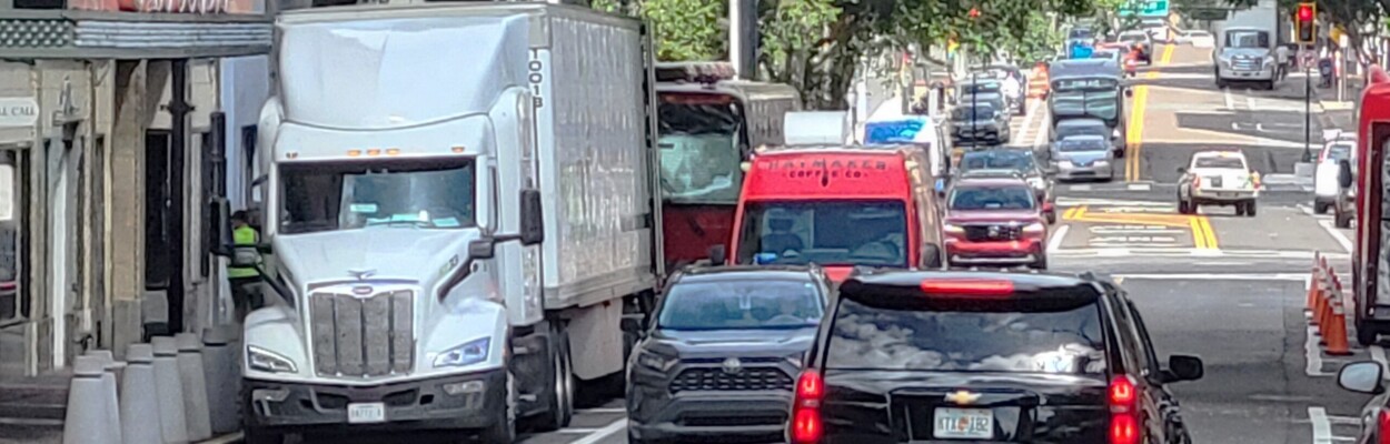 Traffic on Forsyth Street in Downtown Jacksonville