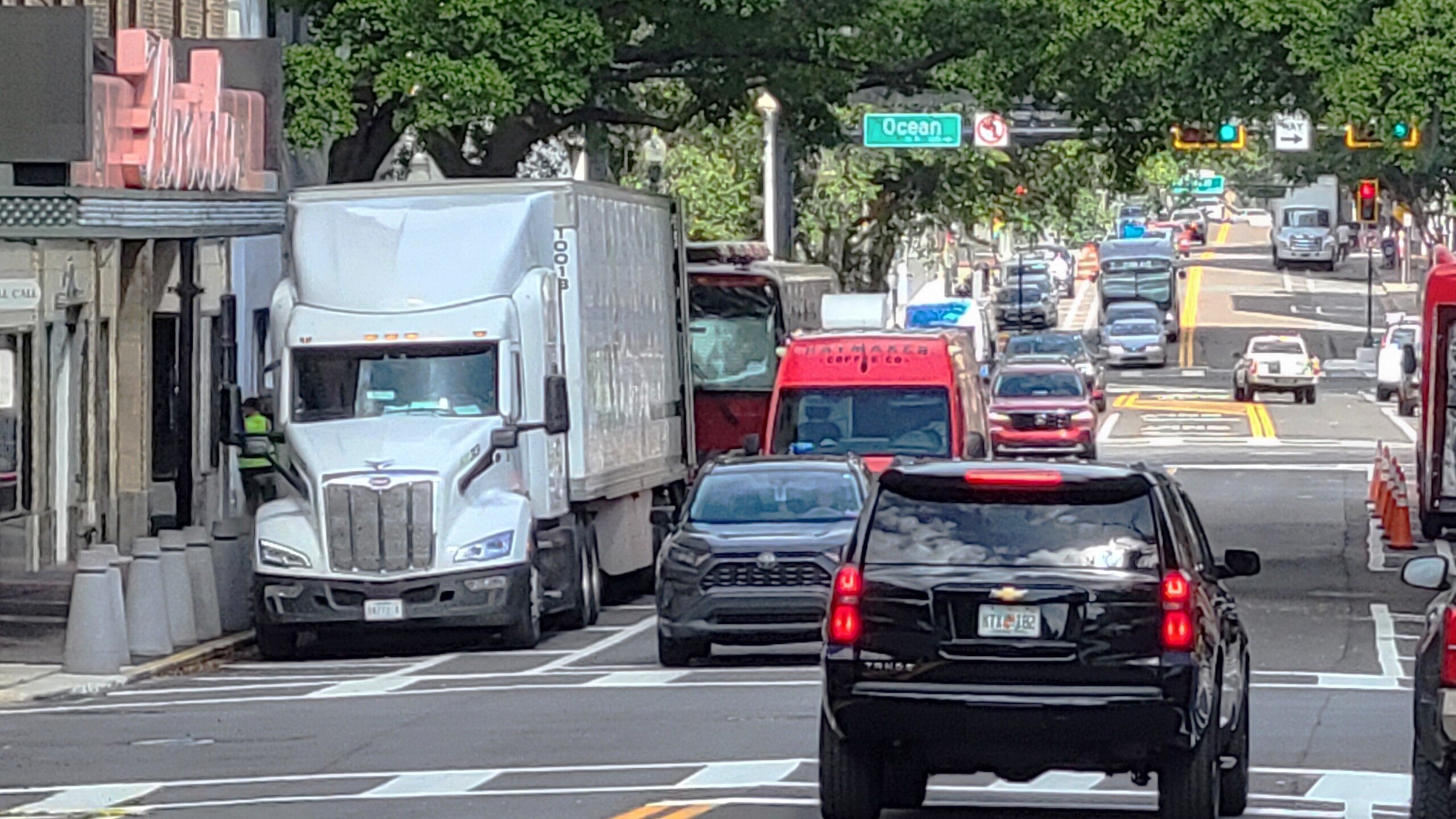 Traffic on Forsyth Street in Downtown Jacksonville