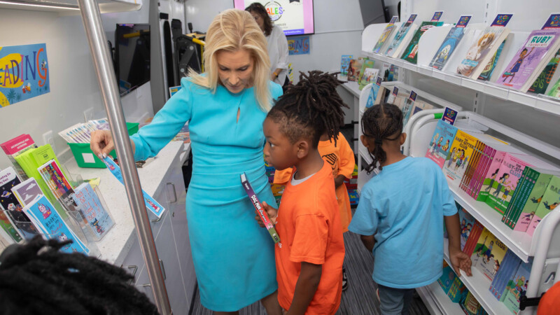 Featured image for “Gate Petroleum donates $1M to mayor’s reading initiative”