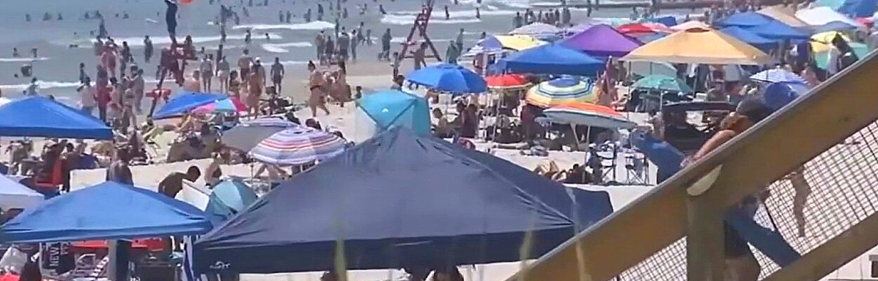 Crowd on Jacksonville Beach