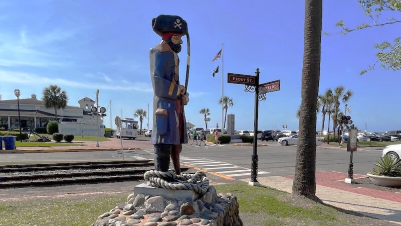 Featured image for “A mystery in Fernandina: Does Peg Leg Pete contain human ashes?”