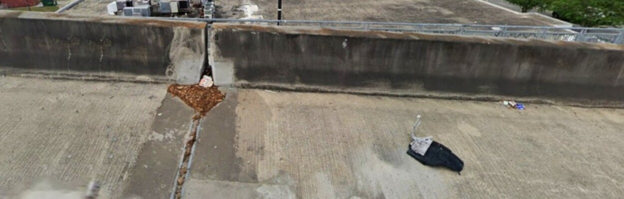Litter on the Fuller Warren Bridge