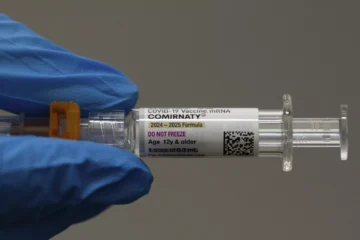 Featured image for “PolitiFact FL: Can I get an updated COVID-19 vaccine this year? Will insurance cover it?”