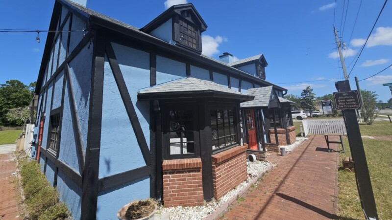 Featured image for “Wobbly Whale replaces iconic British pub in St. Augustine”