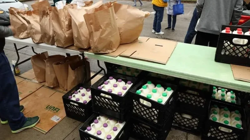 Featured image for “#AskJAXTDY | Where can I donate to a local food pantry?”