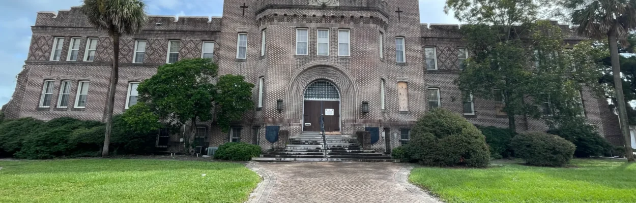 Exterior photo of the Armory building bordering Springfield and Downtown Jacksonville.