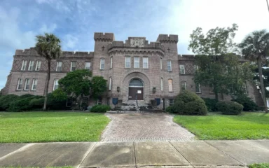 Featured image for “Sale of historic Armory building moves toward City Council vote”