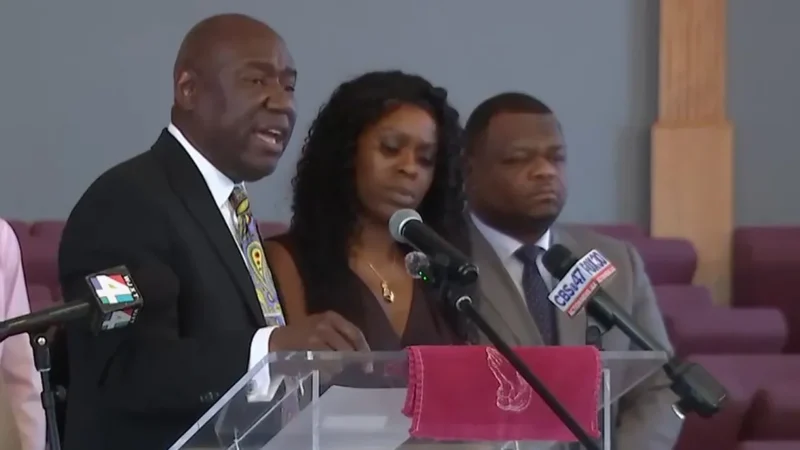 Featured image for “Attorney Ben Crump decries Jax police for violent arrests”