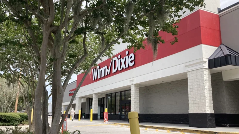 Featured image for “Winn-Dixie scales back to focus on Florida”