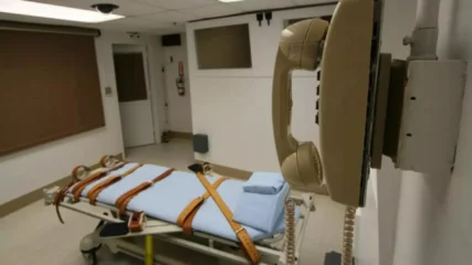 Featured image for “Florida Supreme Court upholds death penalty law”