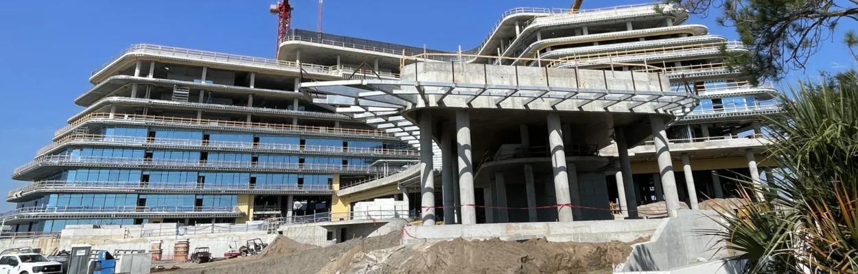 Construction of the the Four Seasons Hotel and Private Residences.
