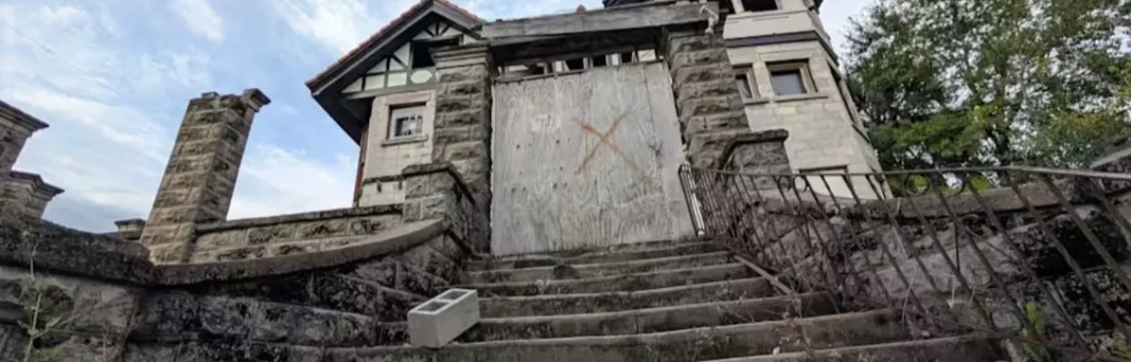 Exterior view of Drew Mansion