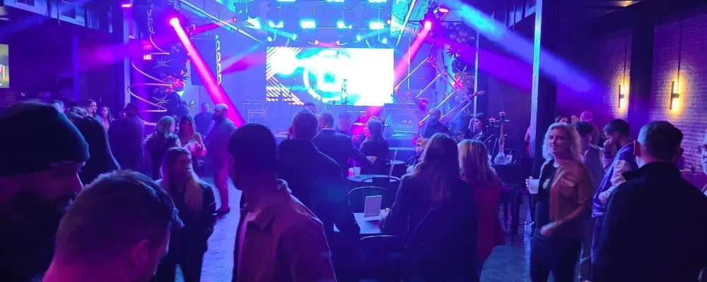 Downtown bars like Decca Live could serve for an extra hour under a proposal