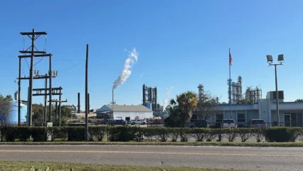 Featured image for “Lawsuit over Murray Hill odors will proceed as class action”