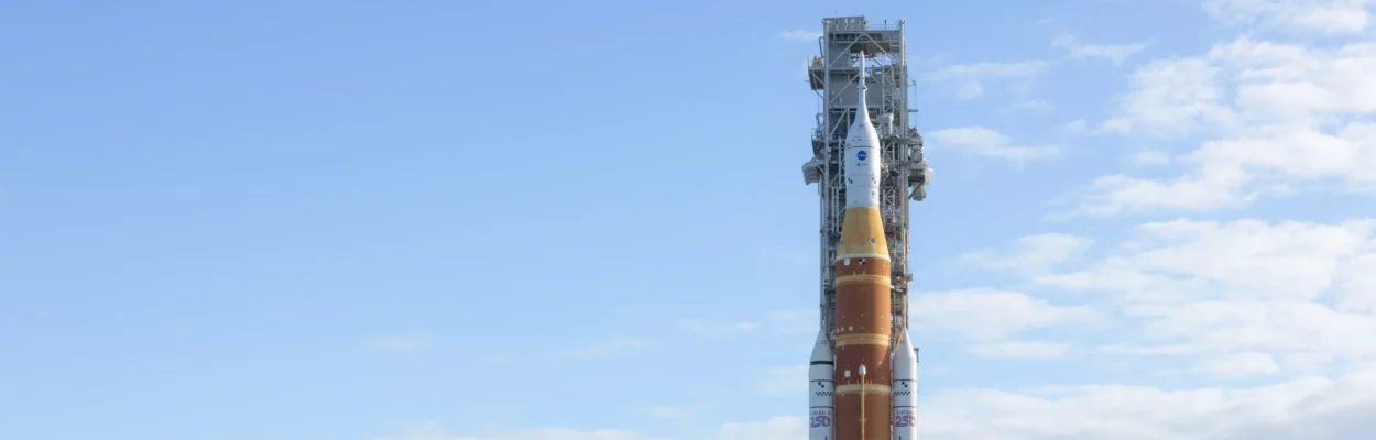 NASA’s SLS rocket makes its journey from Kennedy Space Center’s Vehicle Assembly Building to Launch Pad 39B.