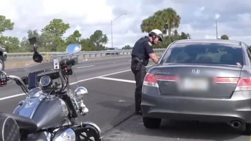 Featured image for “Jacksonville police officer accused of overtime theft”