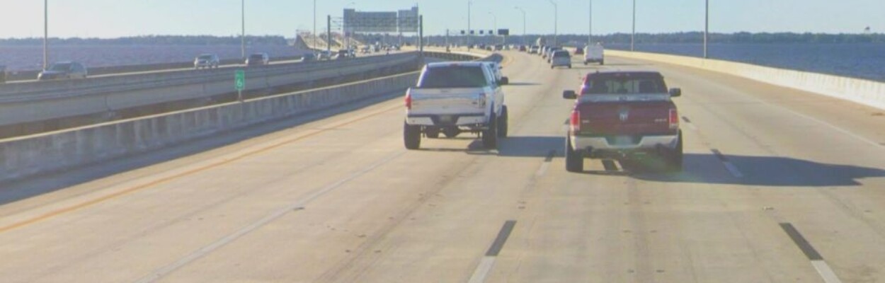 Traffic on the Buckman Bridge southbound.