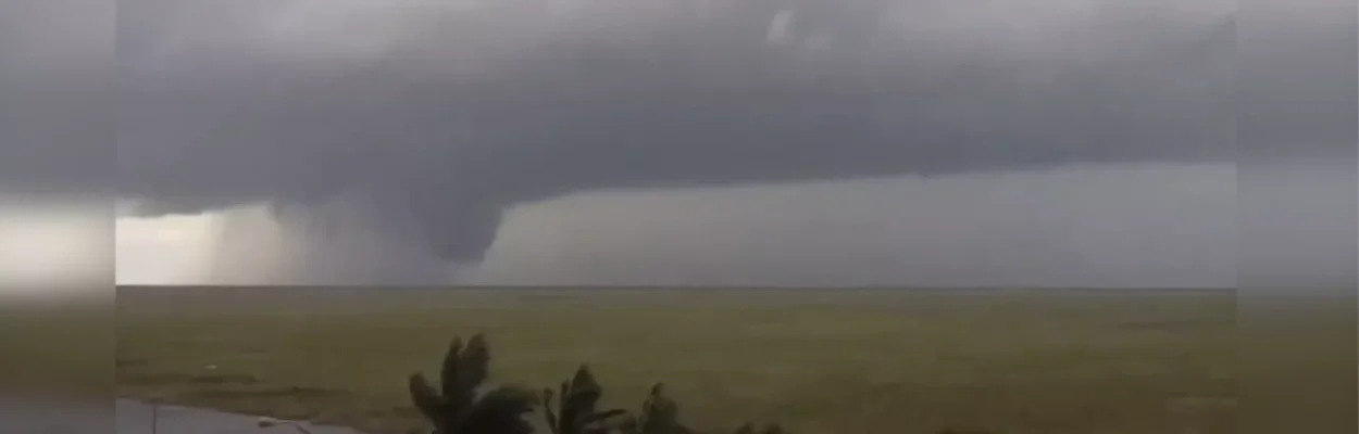 A storm on the Florida horizon. El Niño could mean a stormier winter.