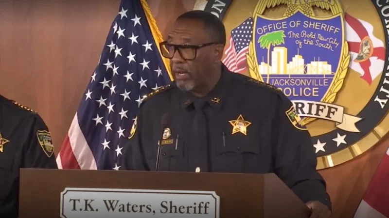 Featured image for “Jacksonville police officer charged with punching handcuffed suspect”